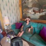 Beauty Gonzalez Instagram - Pink in the Pink City💜
Olivia absolutely loving our new digs in Jaipur.
The very opulent and chic @therajmahalpalace 
Sleeping at the same bed Queen Elizabeth 2 slept in in 1961 is kinda surreal and fun 😁