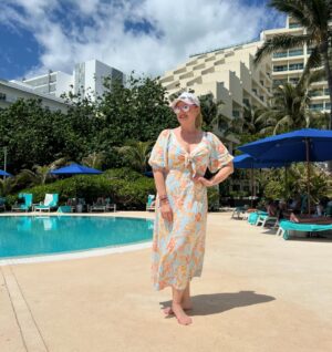 Erika Buenfil Instagram - 🚨Para que disfrutes al máximo la experiencia #AquaLover como yo, quiero regalarte una estancia de tres días dos noches en el hotel Live Aqua Cancun para ti y un acompañante más.
Participar es muy sencillo, sigue los siguientes pasos:
1: Darle like a esta foto 
2: Sigue a @liveaquacancun y a mi  en Instagram
Es todo! El ganador será anunciado próximamente en mis historias.
Mucha suerte 🍀