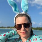 Elizabeth Banks Instagram - It’s Spring! Whatever you celebrate at this time of year, may it be calming, renewing, re-energizing and chill because the rest of this year has a lot in store for you. And me. So happy to be with my boys taking time to explore. 💕