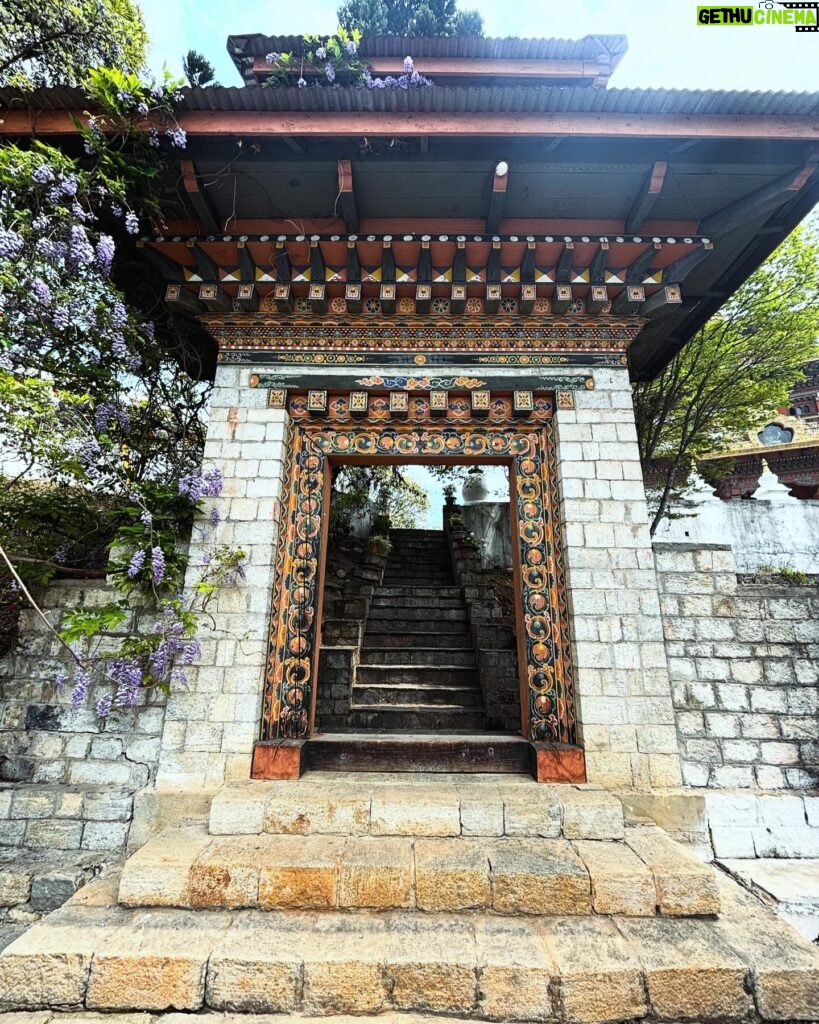 Tessa Thompson Instagram - Bhutan 

🇧🇹 🫀.