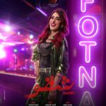 Amina Khalil Instagram - استنوا فُتنة 
في فيلم #شقو 
عيد الفطر بجميع سينمات مصر 🎫
لو كوبري اكتوبر فك إحنا منفُكش 👊🏻💪🏻

إنتاج : أحمد السبكي 
تأليف : وسام صبري 
إخراج : كريم السبكي

و  علشان اللي بيسأل عن اللوك بتاع شخصية فُتنة فأنا بشكر  خالد عزام مصمم أزياء الفيلم علي  مجهودهً @kazzam1963 ❤️ وحبيبة قلبي طبعاً اللي دايماً في ضهري @noha_themua و طبعاً @emanyousry  @hair_for_her22