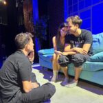 Gimena Accardi Instagram - finalmente, esta semana estrenamos EN OTRAS PALABRAS, y ni siquiera se como explicar lo que siento. todo es soñado y angelado. hace 25 años trabajo como actriz, y sin dudas, es el proyecto más sensible y hermoso que hice. distinto a todo y mágico. las críticas son unánimes y superaron todas nuestras espectativas, aplauden de pie y llenaron las funciones. GRACIAS! estamos bajo la dirección y el comando de @nicovazquezok que encontró esta pieza inglesa y la adaptó como los dioses, nos dirigió con la sensibilidad, exigencia y detallismo que requiere una obra así y logró sacar lo mejor de nosotros, te amo, sos EL UNO. un actor amigo que deja la vara muy alta y es la revelación absoluta, me encanta trabajar con vos @andresgill gracias por tu sutileza y entrega arriba del escenario, sos bábaro! una puesta de luces que cobra vida y es un “3er personaje” de la mano de @mariano_demaria el NUMERO UNO en esto! sos fabuloso! la escenografía mitad naturalismo y mitad onírica para explicar a la perfección distintos mundos, sos un capo total @tato.jpg . nuestro asistente de dirección @grassicris siempre al pie, poniendole toda la pasión posible, gracias por estar siempre! los productores de lujo que son familia y amigos, los amo @armodamian @candelariaaudi @paulkirzner y el vestuario que cuenta historias año tras año, gracias @vanemascolook 
todo el equipo técnico que está detrás haciendo todo para que nos luzcamos, abal, seba, gusti, brenda, flor, laura, joaco, sabri, charlie, pablo y charly 2. 
y gracias a la sala @teatrometropolitanok y sus encargados: pablo kompel, ariel stolier, jon goransky y carla por la calidez y el hermoso recibimiento de esta pieza. y gracias a lxs acomodadores, boleterxs y limpieza, todos divinos! ESTAMOS MEGA FELICEEEEES! los esperamos!  @enotraspalabrasteatro
