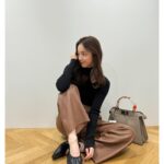 Nozomi Sasaki Instagram - 🖤🤎🩶

#FendiPeekaboo #PR
@fendi