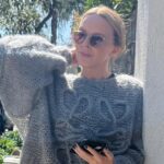 Kylie Minogue Instagram - Aaaahhhhhh …. 😘🕶️🤸‍♀️🤗