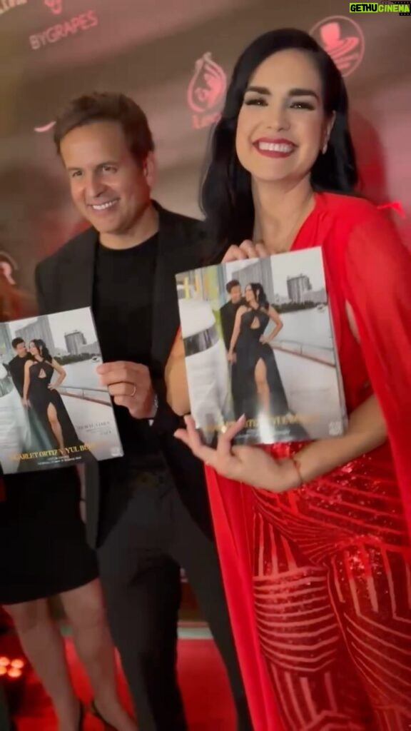 Scarlet Ortiz Instagram - Power Couple on cover 🔥🍾

La hermosa pareja @ortizscarlet y @yulburkle en la portada de @hl_mag ❤️ y te mostramos un poco el proceso de esta producción.

Gracias a todo el equipo involucrado 

#talentohispanomedios #scarletortiz #yulburkle #portada #revista #cover #couple #miami #venezuela