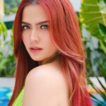 Alexa Ilacad Instagram - Feels like summer when i’m with you 🌤️🏝️🌺