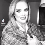 Erika Buenfil Instagram - Jijiji el beso. ❤️💋