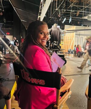 Tabitha Brown Instagram - Dear little Tab: It’s getting better and better🎉
🙌🏾🙌🏾OOOHHH GOD I THANK YOU🙌🏾🙌🏾🙌🏾
Thank you @kimfieldsofficial and @iamwandasykes for thinking of me❤️. I’m so grateful❤️. A time was surely had🙏🏾. Catch me on @theupshawsnetflix streaming now❤️ #tabithabrown #actress #grateful