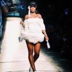 Rebecca Instagram - Primeira vez desfilando no São Paulo Fashion Week, a convite de @azmarias 😮‍💨💫

@lucasramosphoto
@agenciabrazilnews