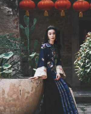 Fan Bingbing Thumbnail - 118.3K Likes - Most Liked Instagram Photos