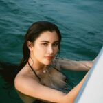 Praya Lundberg Instagram - UV level 10 🌊