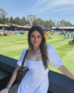 Daniela Calle Instagram - En el ultimo video pueden ver mi felicidad de estar aquí 🥳🇲🇽🐴

Thank you @allinequestrian for the amazing experience