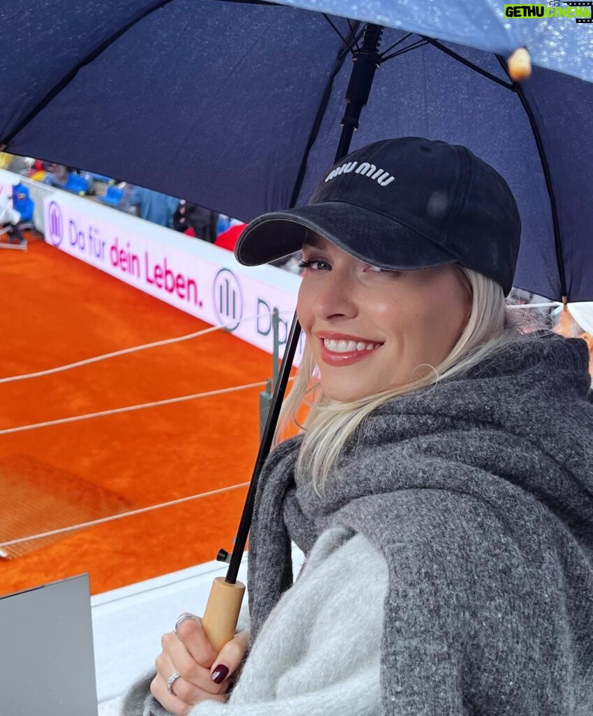 Lena Gercke Instagram - Had the best time today with my @bmw Family at the @bmw_open 🤍🙏🏻💪🏼 congrats to @jl_struff for playing his best game although it was pouring rain 💪🏼🎾