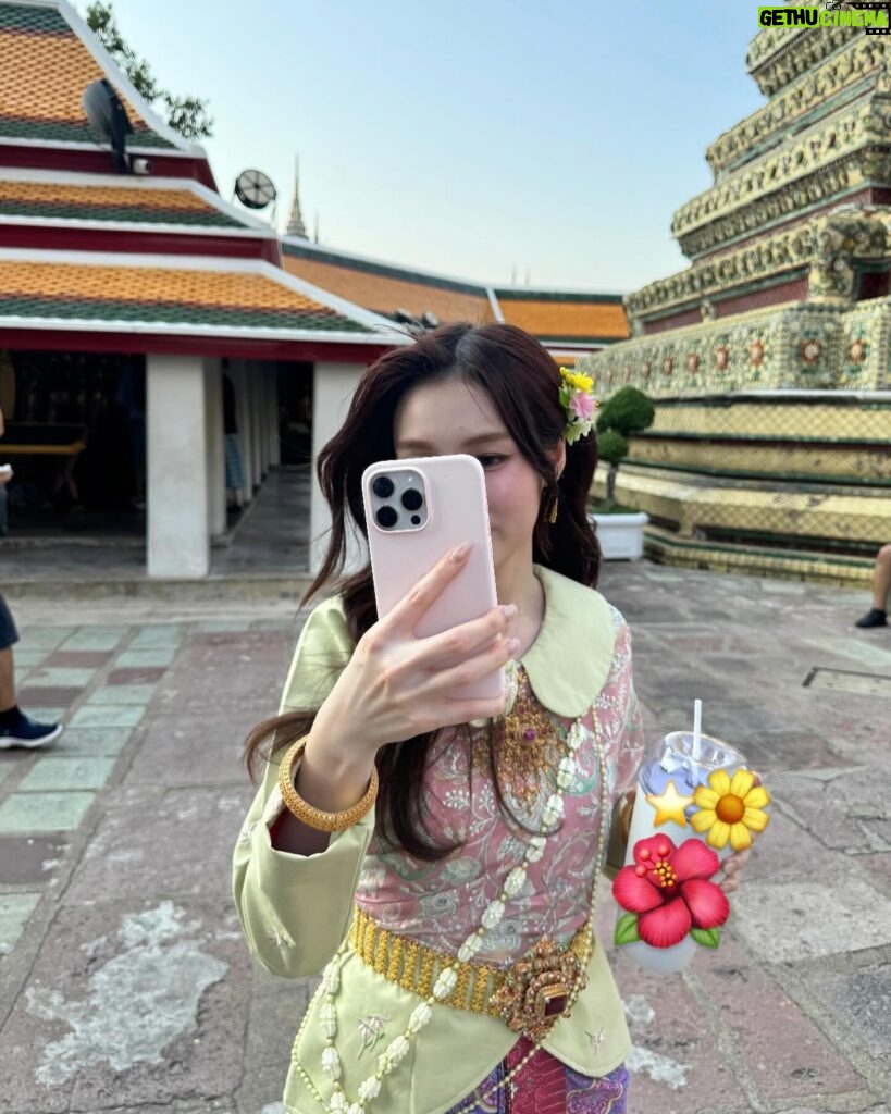 Pattranite Limpatiyakorn Instagram - สวัสดีปีใหม่ไทยค่า🙏🏻