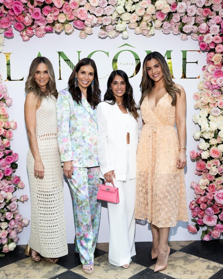 Clarissa Molina Instagram - Entre mujeres que inspiran. 💖 Anoche tuve el privilegio de compartir con Antonela Roccuzzo entre otras mujeres espectaculares en una cena exclusiva organizada por Lancôme. 

Gracias antonelaroccuzzo y Lancôme por esta velada tan hermosa. 🥰💖