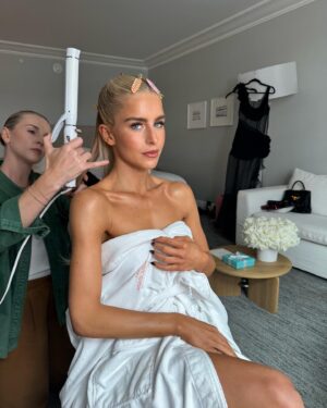 Caro Daur Instagram - when in hollywood ✨✨✨(last one, I promise)