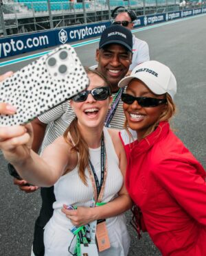 Justine Skye Instagram - Had the best time at the F1 Miami Grand Prix with my @tommyhilfiger family. Was also such an honor to learn about and participate in the F1 Academy race! #TommyFamily @f1academy