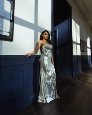 Priah Ferguson Instagram - I don’t need a costar, respectfully. #prom2k24

Photographer
@iamjamesanthony 

Glam
@indiamhammond 
@buckheadnailstudio 

Jewelry 
@swarovski 

Attire
@sherrihill 
@olgabergofficial 
@badgleymischka