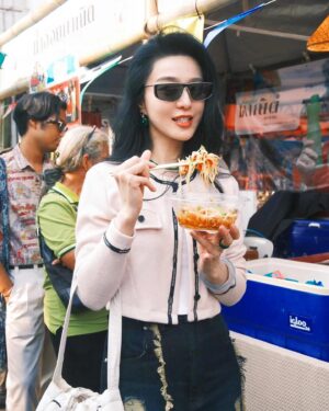 Fan Bingbing Thumbnail - 74.8K Likes - Most Liked Instagram Photos