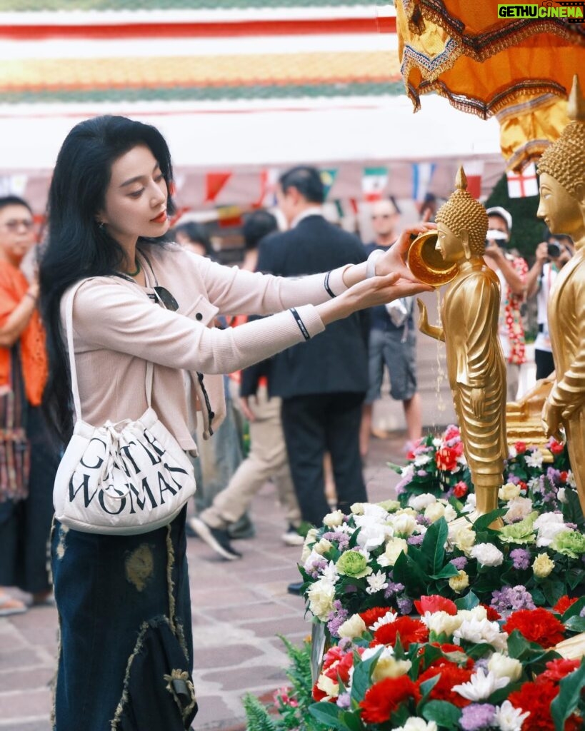 Fan Bingbing Instagram - I had so much fun! Thank you for the adventure, the flavors, and the laughter. Until we meet again! Khob khun mak ka 🇹🇭❤ @tourismthailand @iamthapanee 

P/S: So happy to catch up with my old friends, @kingpowerofficial 🫶🫶🫶

Photography: @zhao.pt, @iponz32