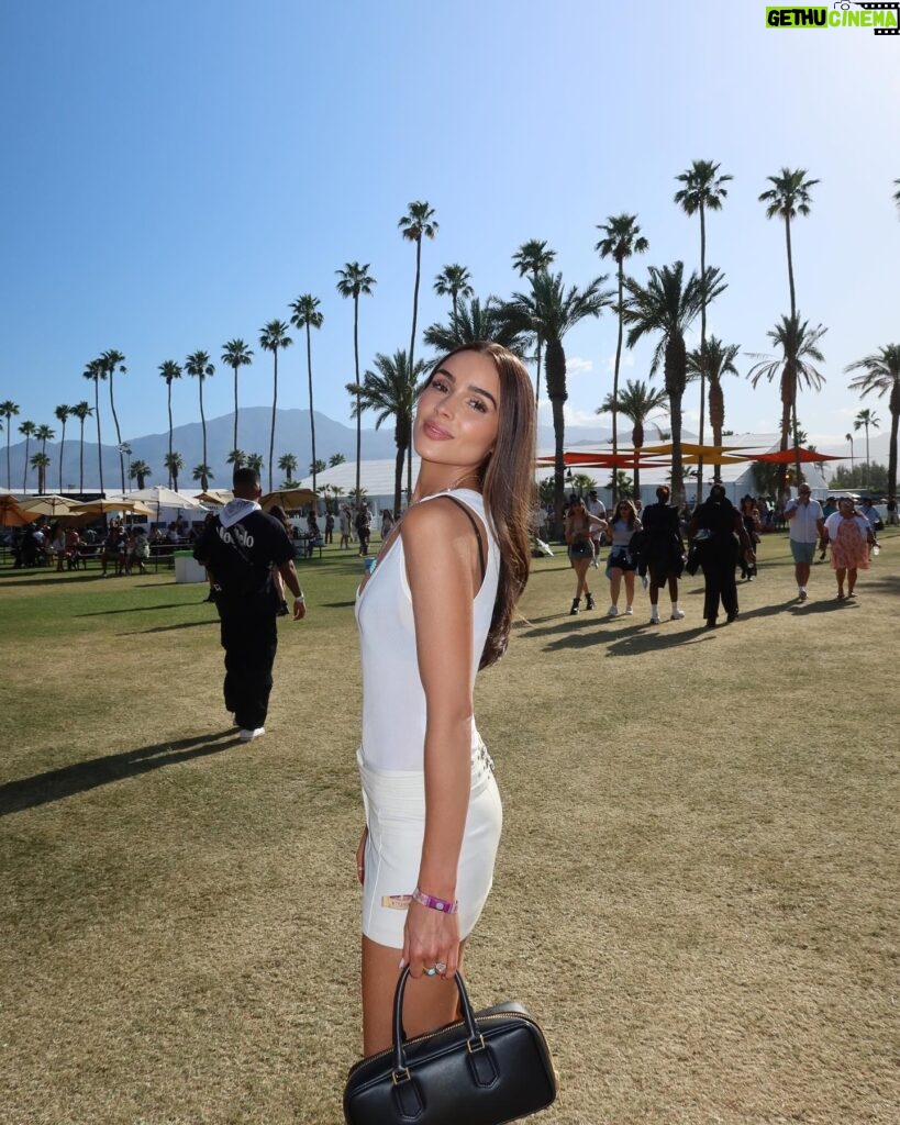 Olivia Culpo Instagram - All the Coachella tingssss 🌴🍔🎡