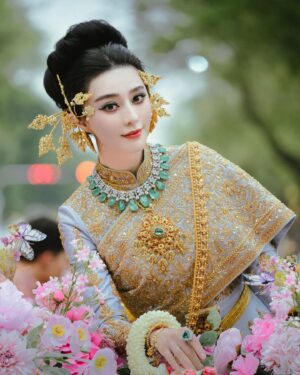 Fan Bingbing Thumbnail - 87.4K Likes - Most Liked Instagram Photos