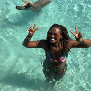 Tabitha Brown Instagram - Family I made it to see the swimming pigs!!!!!!! @teamchancebrown was like naawww i ain’t getting off the boat but you go head 😂😂😂. #ididanewthing #tabithabrown