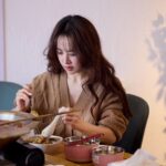 Jolin Tsai Instagram - 像極了吃很飽的旅行青蛙 
貴陽一姐折耳根本根
#uglybeauty2024finale貴陽站