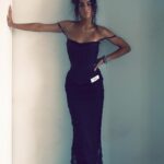 Jessie Reyez Instagram - Shut up.

@holausa 
Photo @gerardobriceno
Stylist @irmastyle
HnM @beautybyharper
Art Direction @zuritapedro