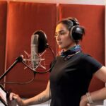 Jennylyn Mercado Instagram - Something special is brewing in the studio. 🎧🎤 Can't contain my excitement to share it with you bessies!🥰 Dropping soon! 🤍@starmusicph @jonathanmanalo