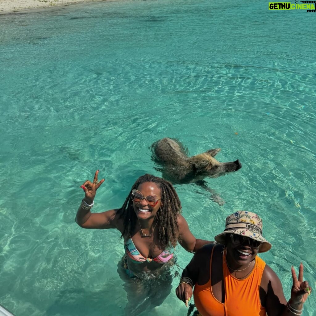 Tabitha Brown Instagram - Family I made it to see the swimming pigs!!!!!!! @teamchancebrown was like naawww i ain’t getting off the boat but you go head 😂😂😂. #ididanewthing #tabithabrown
