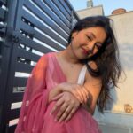 Shivani Paliwal Instagram - Last of the Sari series 🙈🩷