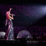 Jolin Tsai Instagram - 雨中即時生效的浪漫約會
#溫州四月雨
#uglybeauty2024finale溫州站 
#人間美人魚