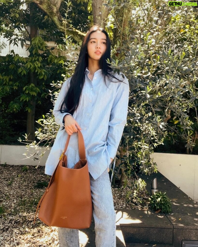 Kōki Instagram - Today’s outfit ✨🌱☀️ 

ロウキー　ホーボーMM バッグ
Shirt and bag merci  @louisvuitton 💗
#louisvuitton #LVfashion