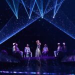 Jolin Tsai Instagram - 雨中即時生效的浪漫約會
#溫州四月雨
#uglybeauty2024finale溫州站 
#人間美人魚