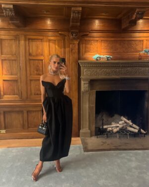 Caro Daur Instagram - Anzeige// core memories created in Los Angeles 🩵 with @tiffanyandco #Tiffanyandco #TiffanyBlueBook #TiffanyHighJewelry