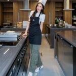Sririta Jensen Instagram - What a fun cooking class!! 🫒👩🏻‍🍳🍽️ 
@thefoodschoolbkk