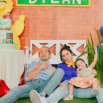 Jennylyn Mercado Instagram - Two years ago, you made us the happiest parents in the world.🥰 Happy 2nd birthday our little princess!😘🤍🎂 
Love, Mama Meekah and Papa Blippi. 
 
Photo: @niceprintphoto 
Studio: @conceptspacemnl 
Set Designer: @partycuratorsph 
Cake: @audreyspastries 
Ninang @charissetinionp 

#dylanjaydeho #mybabylove