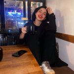 Merve Boluğur Instagram - Eğer kimse sizi dinlemiyorsa bağırmak en doğal şeydir..Nietzsche