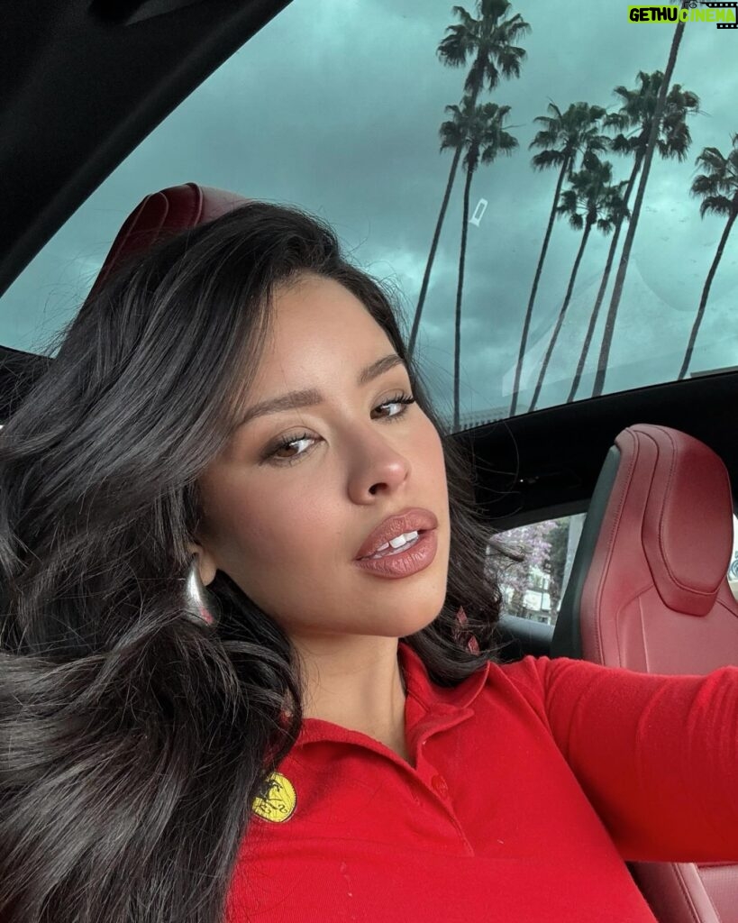 Cierra Ramirez Instagram - Staring contest🤭🏆