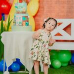 Jennylyn Mercado Instagram - Two years ago, you made us the happiest parents in the world.🥰 Happy 2nd birthday our little princess!😘🤍🎂 
Love, Mama Meekah and Papa Blippi. 
 
Photo: @niceprintphoto 
Studio: @conceptspacemnl 
Set Designer: @partycuratorsph 
Cake: @audreyspastries 
Ninang @charissetinionp 

#dylanjaydeho #mybabylove