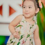 Jennylyn Mercado Instagram - We as parents 😹 Anak, makisama ka please! Yung tinuro ko sayo 😅🤣 #behindthecamera #dylanjaydeho #bts