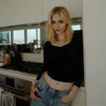 Loreto Peralta Instagram - Who let @throughbronteslens into my apartment