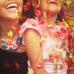 Juliana Alves Instagram - Quando ela chegou há 18 anos eu já era titia coruja! E ela veio pra mostrar o tamanho que nosso coração pode ficar! 
Sissi, tem um jeitinho inexplicável e encantador!
Ela hoje tem muitos motivos pra comemorar! E estamos todas muito orgulhosas!

QUE HOJE SEJA UM DIA MUITO LINDO, LEVE, DIVERTIDO, CHEIO DE POESIA E ARTE, COMO VOCÊ! 
FELIZ DIA DO SEU ANIVERSÁRIO!! rs 

TE AMO! 💕