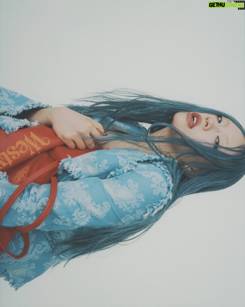 Vivienne Westwood Instagram - South Korean-Japanese artist @minachanxx wears the Worth More jacket from the Spring-Summer 2024 collection, featuring this season's Seaweed Jacquard, as seen in @tfpjp⁠
⁠
The motif is reminiscent of the Autumn-Winter 1998 collection, 'Tied To The Mast' - where fabrics appeared salt-stained and sun-bleached to delicate pastels. ⁠
⁠
Photography by @yuji_w57⁠
Styling by @shoheikashima⁠
⁠
#VWSS24