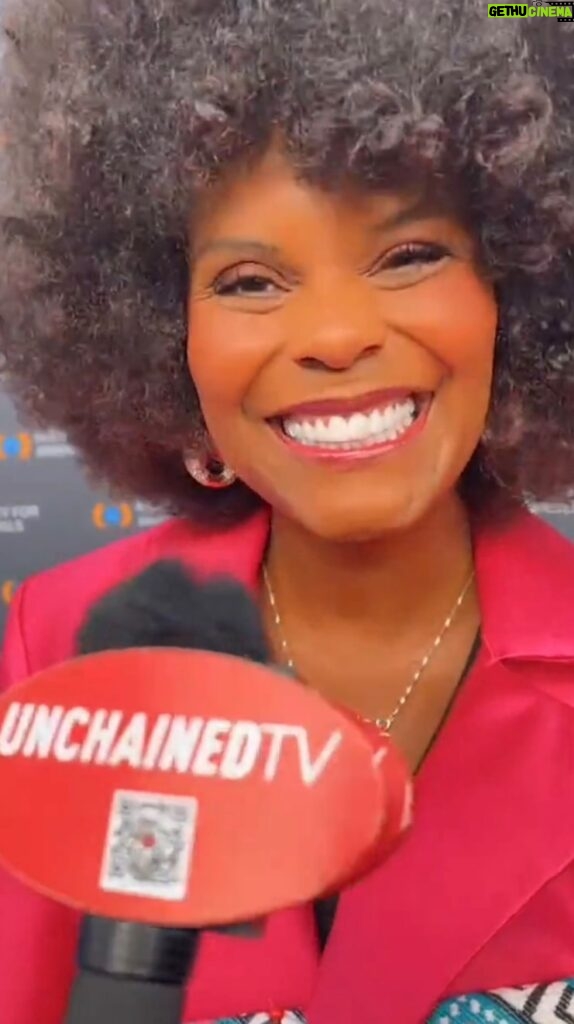 Tabitha Brown Instagram - Get tidbits of wisdom from the FABULOUS Tabitha Brown @iamtabithabrown 🙌🏽💚

✅ CLICK the link in bio TO DOWNLOAD the UNCHAINEDTV App for FREE!‼️

CATCH UNCHAINEDTV’s “blue” carpet interview with Tabitha Brown at the Mercy For Animals’ 25th Anniversary Gala! @mercyforanimals

🌱 @iamtabithabrown is a force of nature representing the PLANT-BASED community and the animals in amazing ways! 

💥WATCH UNCHAINEDTV for all 
things PLANT-BASED & ANIMAL RIGHTS, just TAP the link in bio for shows and go directly there.

👉🏽 Don’t forget to FOLLOW   SHARE @unchained _tv and ❤️ this post!

GO VEGAN 🌱 
#unchainedtv #tabithabrown #mercyforanimals #govegan #plantbasedlifestyle #vegandiet #anniversary #redcarpet #veganfortheanimals