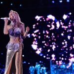 Jolin Tsai Instagram - 重慶煲 一心是來參加派對的！不是來看演唱會的
眼睛都不知道要放哪裡
一個比一個漂亮 出彩
#硬核般自得其樂的血液🩸
very proud of u 
謝謝重慶寶兩天不間斷的愛 🌶️🌶️🌶️
#喔辣辣辣
#uglybeauty2024finale重慶站