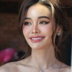 Engfa Waraha Instagram - มาแล้ว เพลงขึ้นใจ ไปฟังกันเร็ว นางเอกสวยมาก @fa_engfa8 

💄 @topfee_make_up 
💇🏼‍♀️ @plugpro_hair89 

💄💄#bride #makeup #topfeemakeup #makeover #makeupthailand  #hairstyles #makeupartistthailand #even #eyebrow #makeupbert #mymakeup.#makeupbyme  #chanel #ไม่สวยไม่วางแปรง #แต่งหน้าเจ้าสาว  #ช่างแต่งหน้านางงาม  #ช่างแต่งหน้านอกสถานที่ #ช่างแต่งหน้ากรุงเทพ #ช่างแต่งหน้ารับปริญญา. #แต่งหน้ารับปริญญา #ช่างแต่งหน้าดารา #ช่างแต่งหน้าเจ้าสาว #ช่างแต่งหน้าทำผมเจ้าสาว #ช่างแต่งหน้าเจ้าสาวมืออาชีพ #ช่างทำผมเจ้าสาว #ช่างทำผมกรุงเทพ #ช่างผมเจ้าสาว #ช่างผมมืออาชีพ