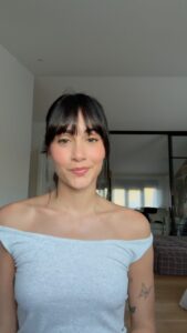 Aitana Instagram - “akureyri” versión: casita. 
la estáis escuchando???!!!!!💭💭💭💭🧊🥺