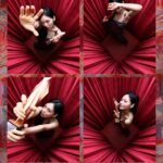 BIBI Instagram - 상 받으면 내가 뭐가 된 줄 알 줄 알았는데 오히려 상을 받으니까 제가 세상에서 가장 작은 존재만 같이 느껴졌습니다. 이제부터 시작이라고 생각하고 열심히 하겠습니다. 기회가 또 생기게 된다면 수상소감 꼭 생각하고 올라가겠습니다.
감사합니다 사랑합니데이❤️